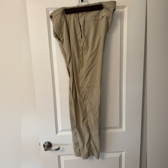 Lululemon Athletica 36 x32 Tan Chinos Lightweight Casual Wear - Picture 2 of 9